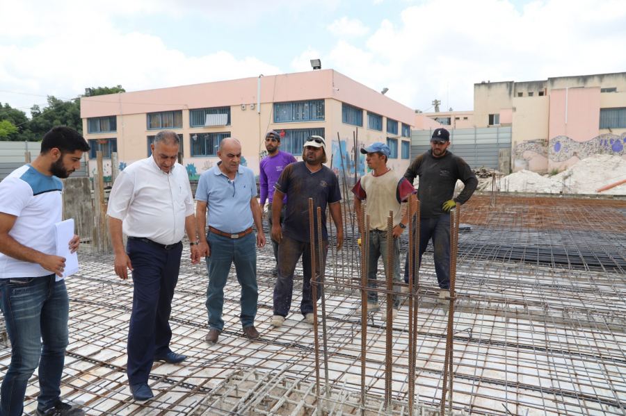 كفرقرع : مشروع بناء مرافق جديدة في ملعب العشب الاصطناعي بحي الحوارنة